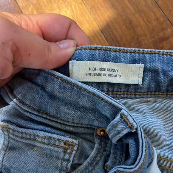 Universal Thread•High Rise Skinny Jeans - Picture 3 of 4